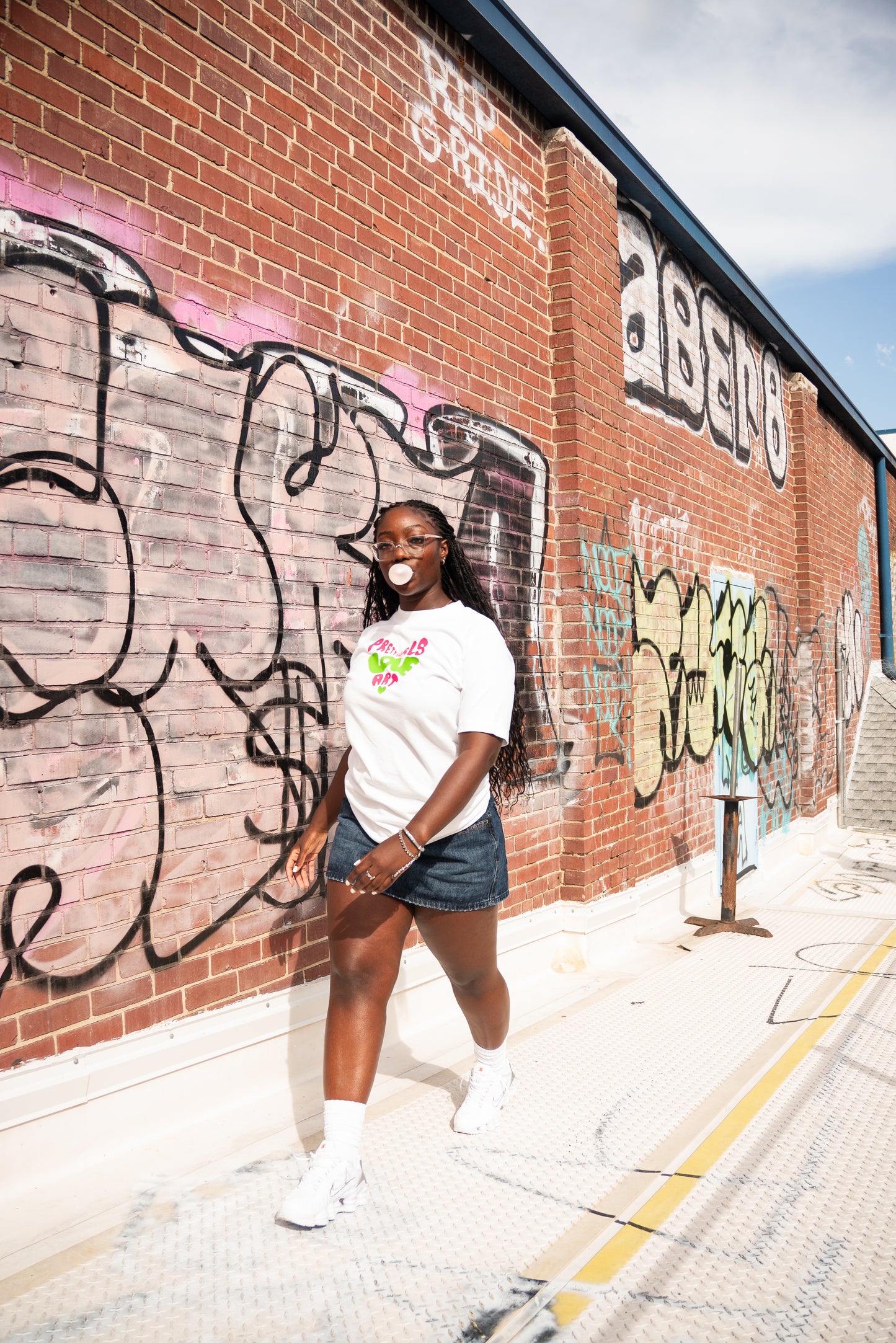 Pretty Girls Love Art Crop & Tee