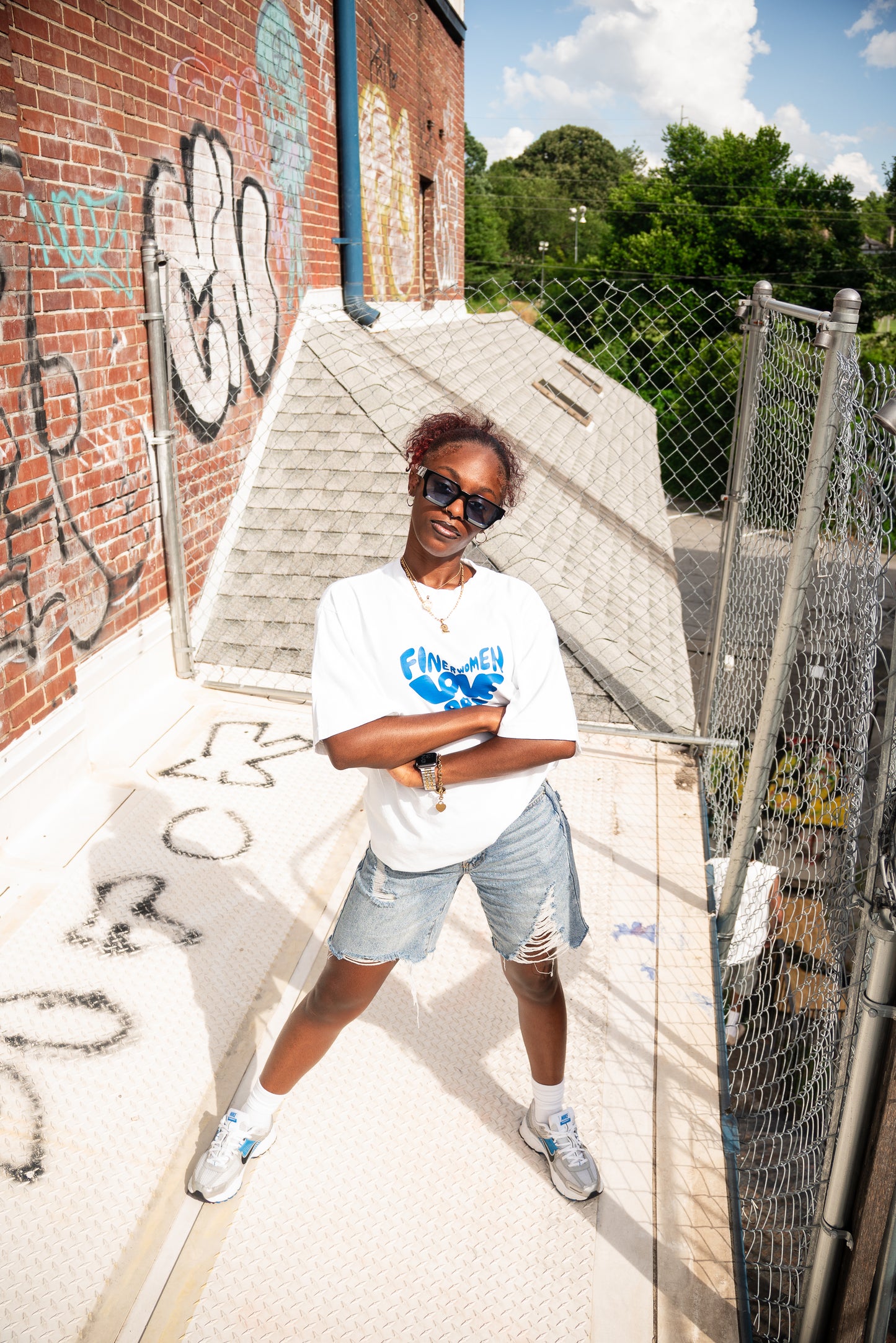 Finer Women Love Art Crop & Tee